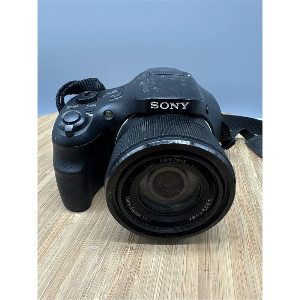 Sony Cyber-shot DSC-HX300 Bridge Camera 20.4MP 50x Zoom HD Video Black Untested